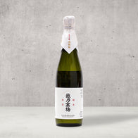 Koshi no Kanbai Kinmuku Sake. A delicate, refined sake. So light, it's like drinking the purest water, but with a profound flavor that gives you something to chew on. Kinmuku means pure gold, and this is exactly that. Pure, liquid gold. Celebrate and Shop Japanese sake online delivered to your home. Sake is the perfect gift for friends and family.