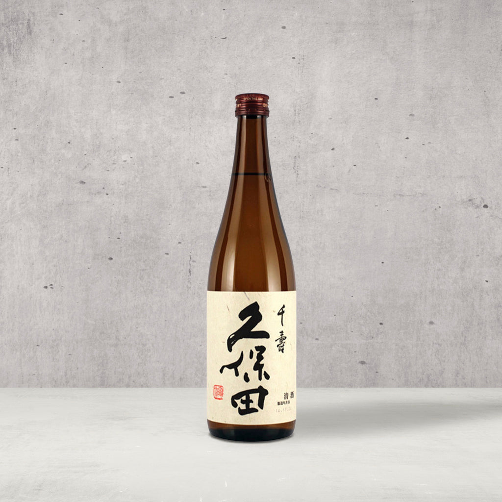 Kubota Senjyu Sake. Asahi Shuzo Kubota Sake.